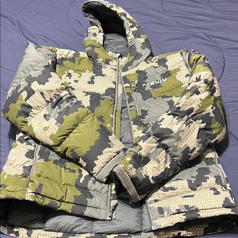 Super Down PRO Hooded Jacket by Kuiu. Never worn. Size large